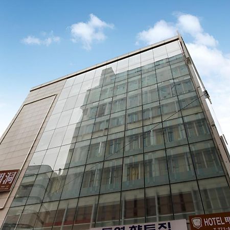 Hotel Myeongdong Seoul Bagian luar foto