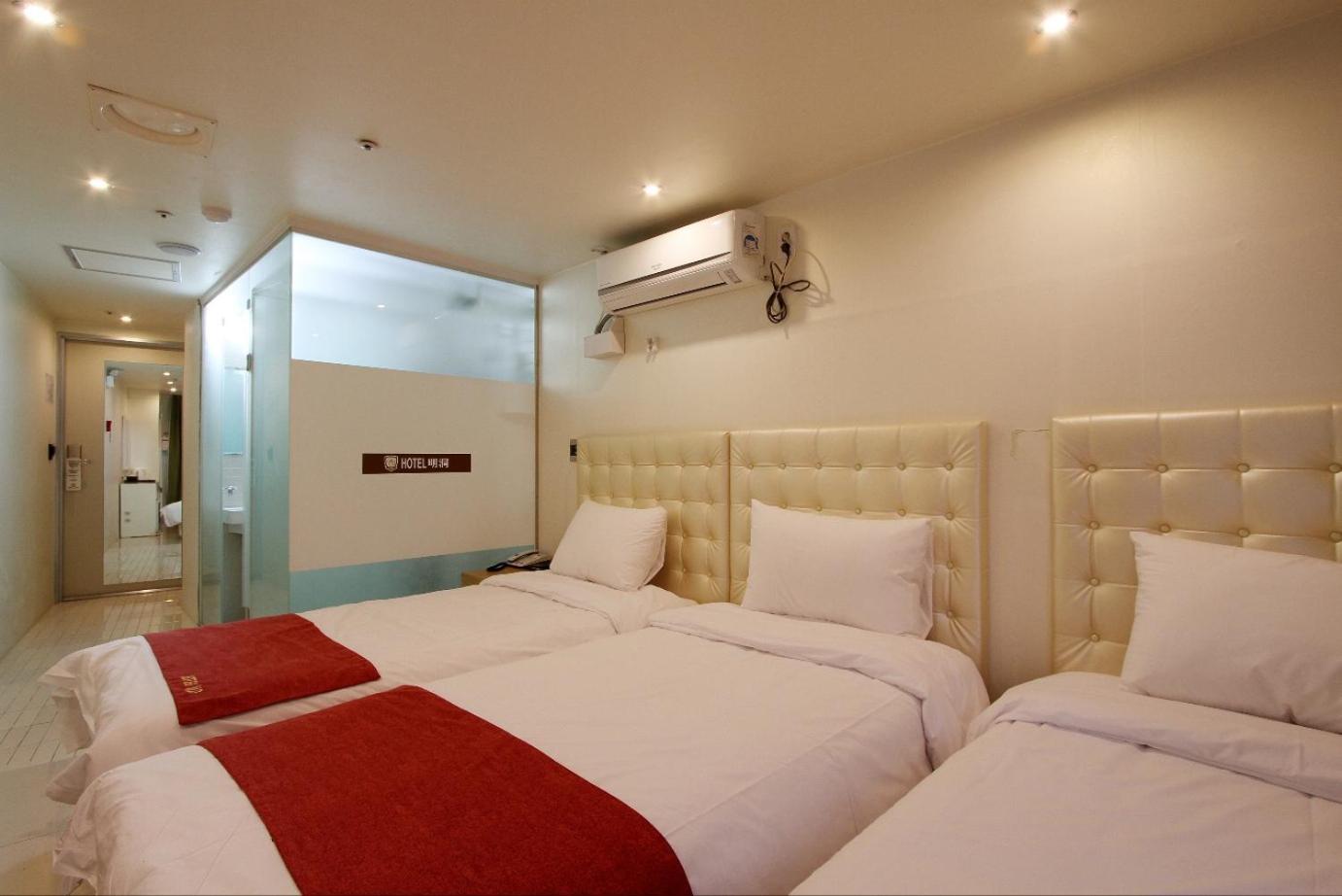 Hotel Myeongdong Seoul Bagian luar foto