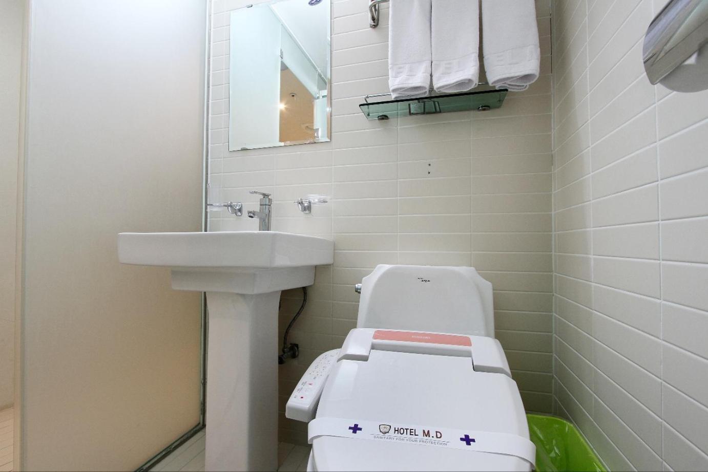 Hotel Myeongdong Seoul Bagian luar foto
