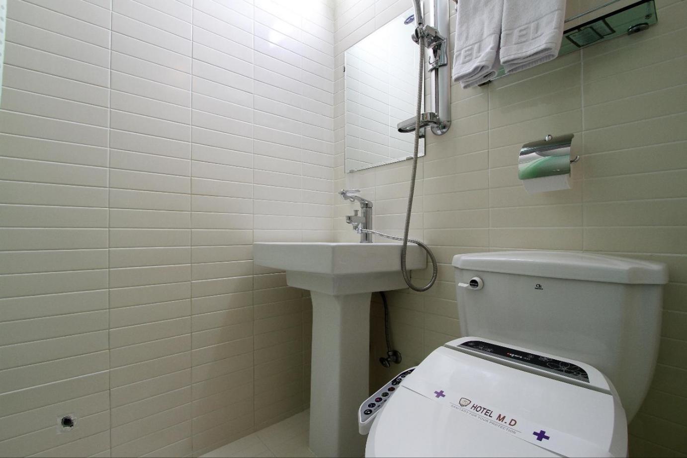 Hotel Myeongdong Seoul Bagian luar foto